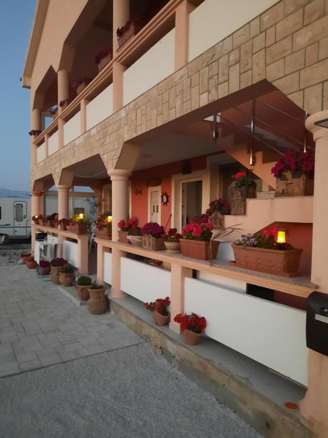 Apartmán Penzion u Kapitána Vir Exteriér fotografie
